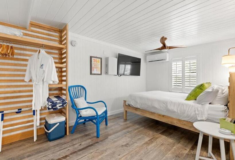 标准工作室, Inn On The Beach