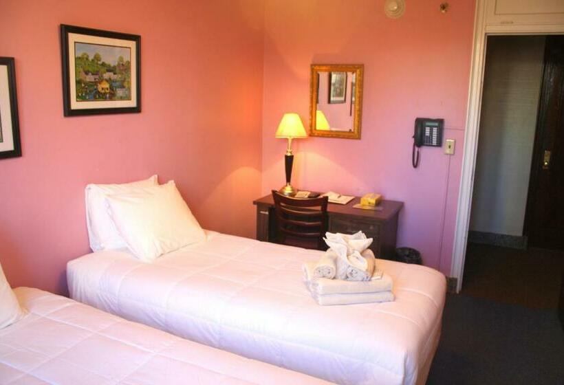 اتاق استاندارد, Leo House