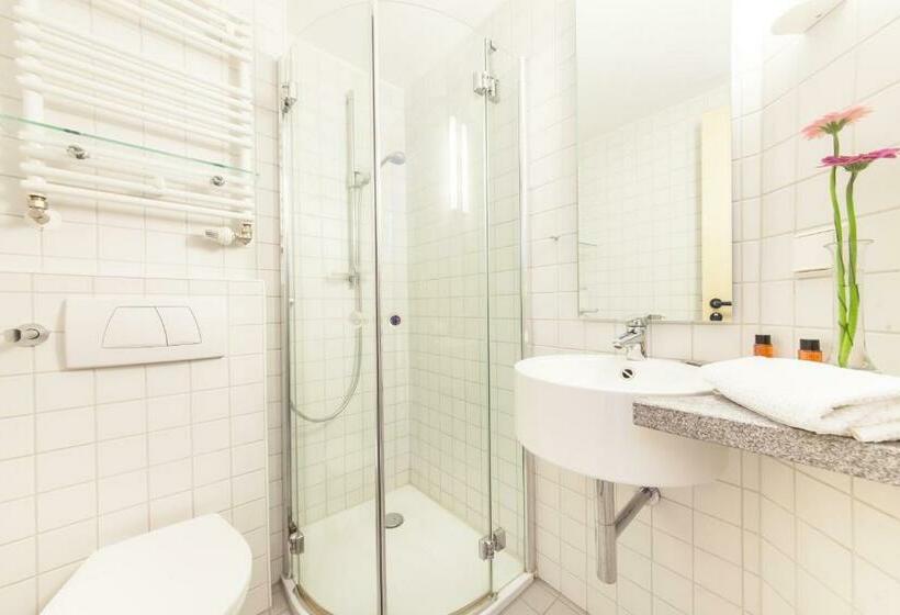 Трехместный Номер Базовый, Garner Hotel Kiel - Akademie