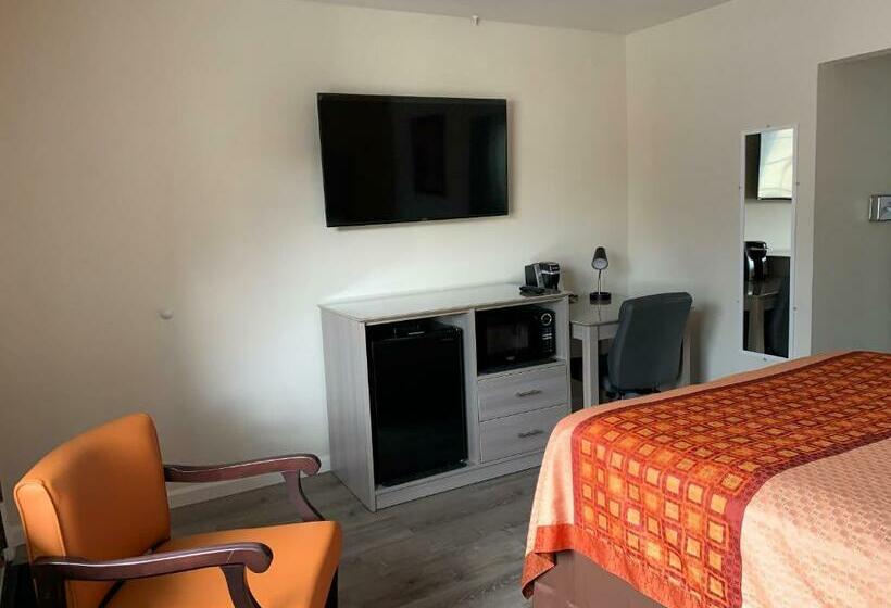 غرفة قياسية, Redwood Inn