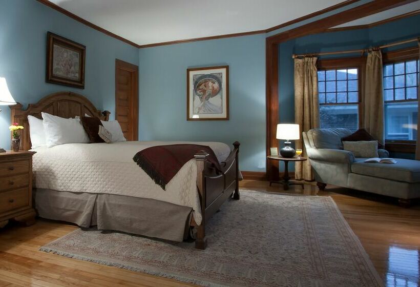 스탠다드 룸 더블 침대, Showers Inn