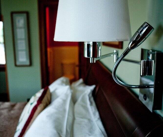 Camera Standard Letto Matrimoniale, Showers Inn