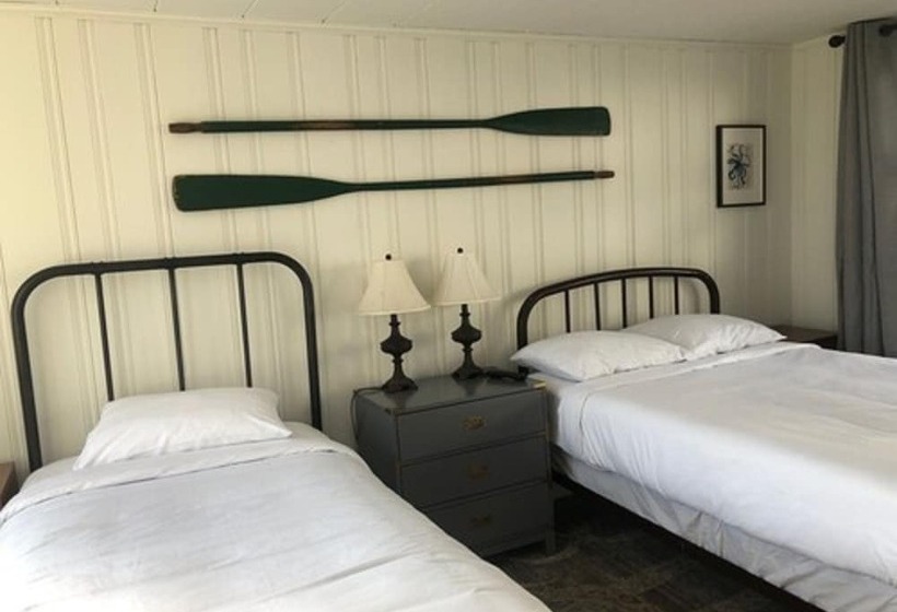 اتاق لوکس, The Bradford