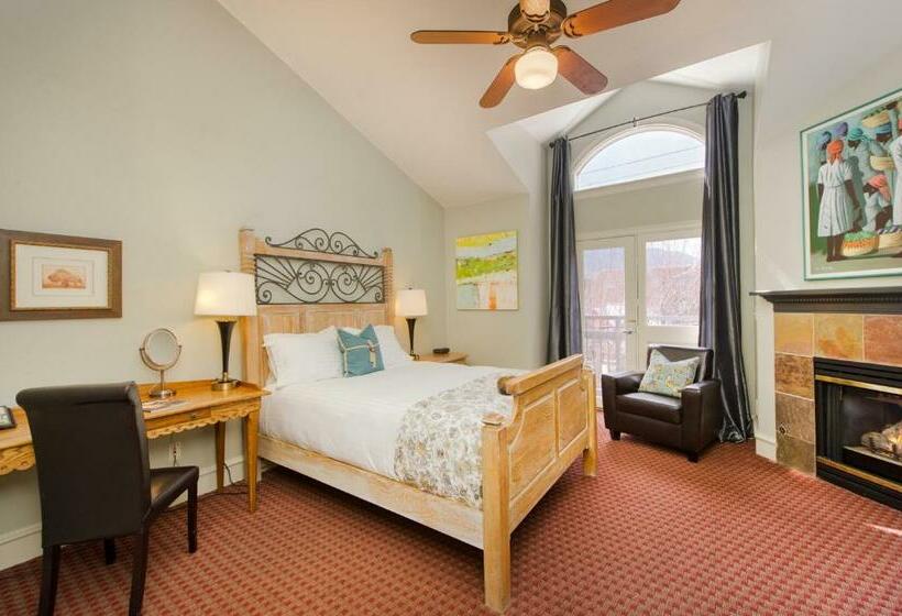 غرفة ديلوكس سرير ملكى, The Bradley Boulder Inn