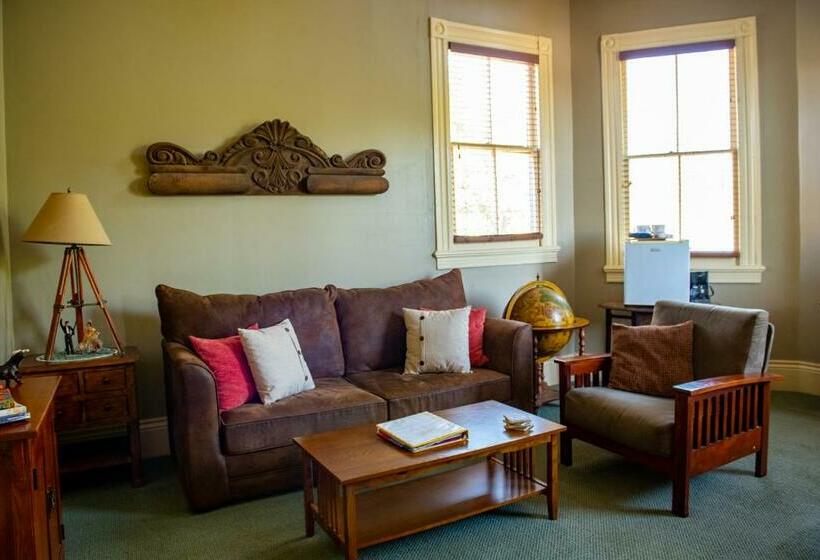 Suite, The Lookout Inn