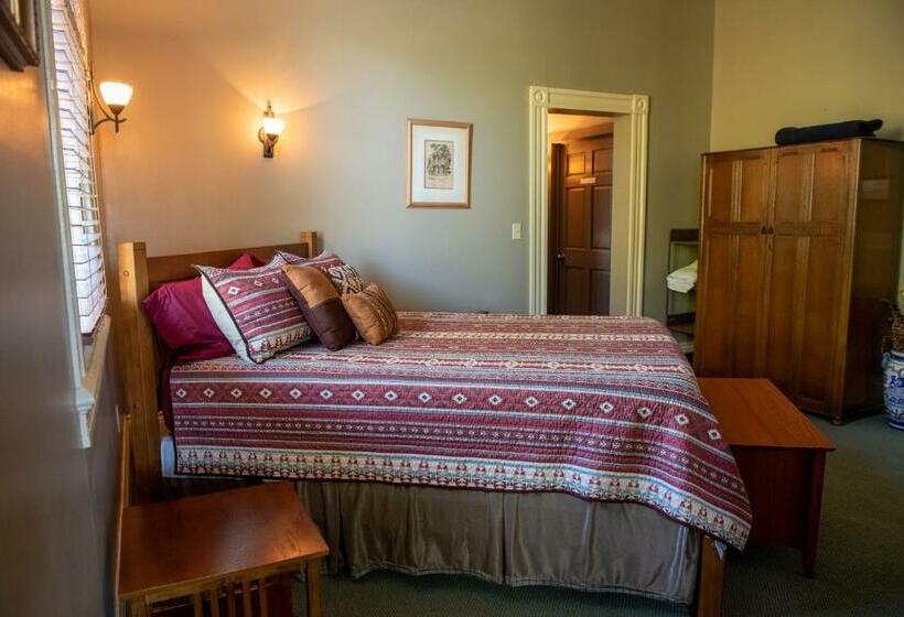 Suite, The Lookout Inn