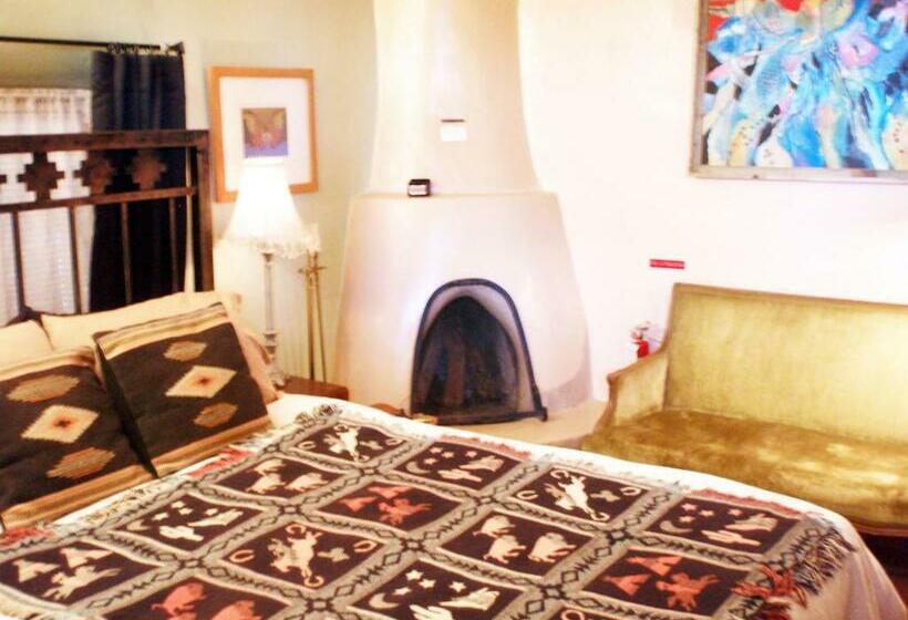 Номер Стандарт, Touchstone Inn