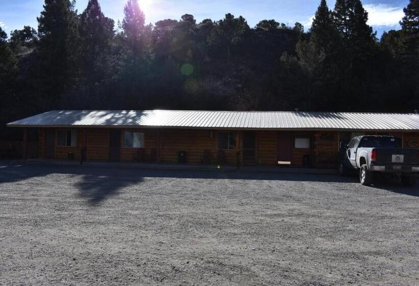 Хижина Deluxe, Ute Bluff Lodge, Cabins & Rv Park