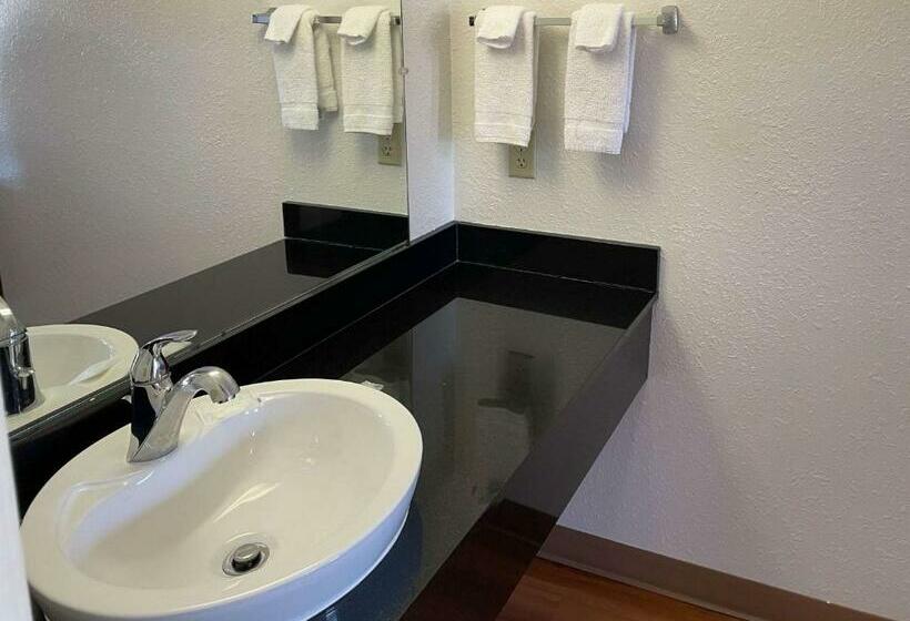 Номер Стандарт, Motel 6 Cameron Mo