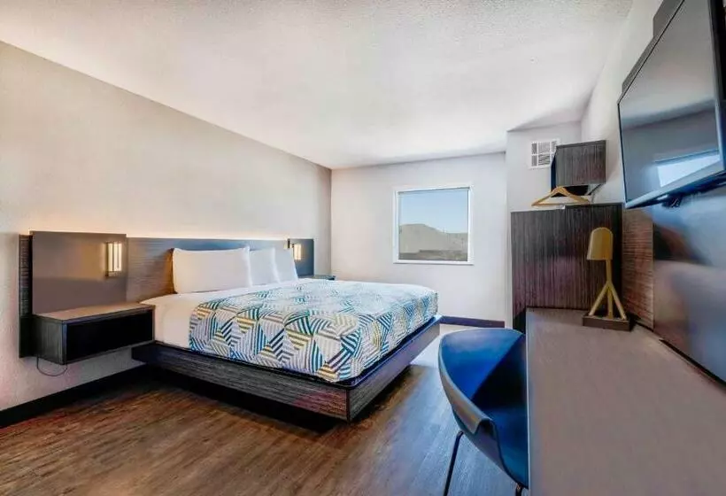 キングサイズベッドのスタンダードルーム, Motel 6 Norman, Ok