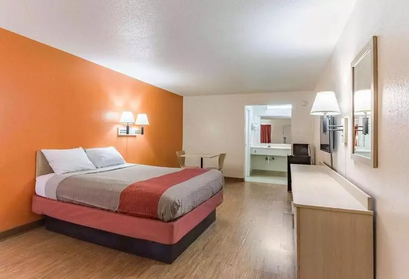身障者適用スタンダードルーム, Motel 6 Raleigh, Nc Cary