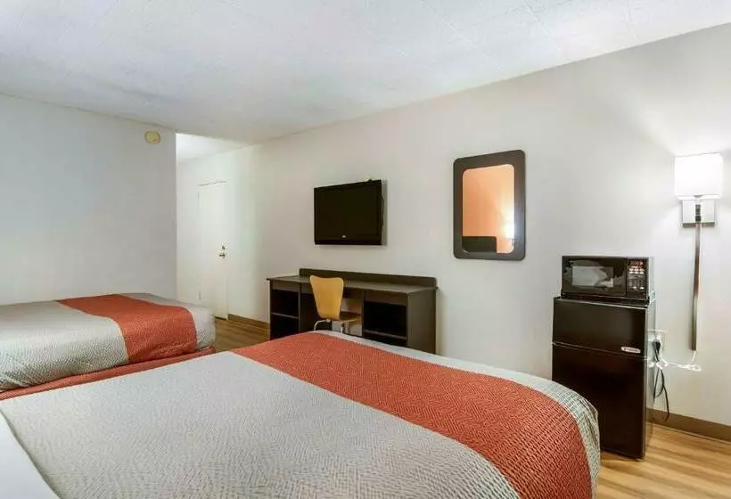 デラックスの４人部屋, Motel 6 New Stanton, Pa