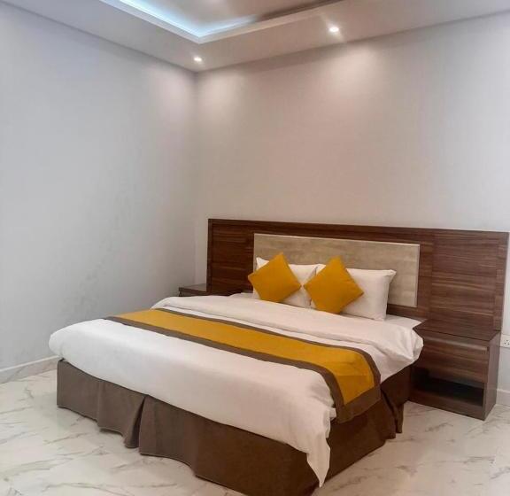 סטודיו משפחתי, سحاب