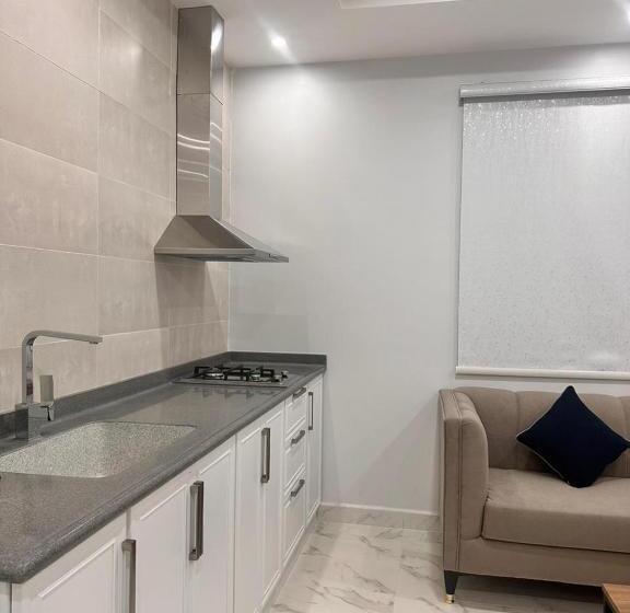 סוויטת 2 חדרי שינה, سحاب