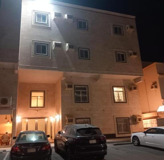 סוויטת 3 חדרי שינה, سحاب