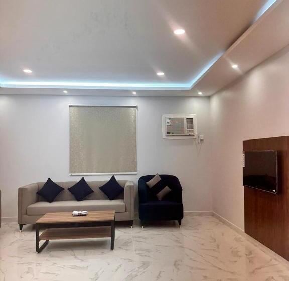 סוויטת 3 חדרי שינה, سحاب