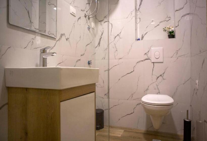 آپارتمان 1 خوابه با تراس, Apart Hotel Gondola Kolasin