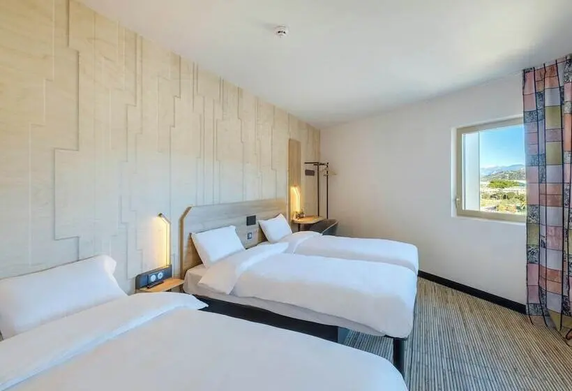 Standard Neljän Hengen Huone, B&b Hotel Nice Stade Riviera 3 étoiles