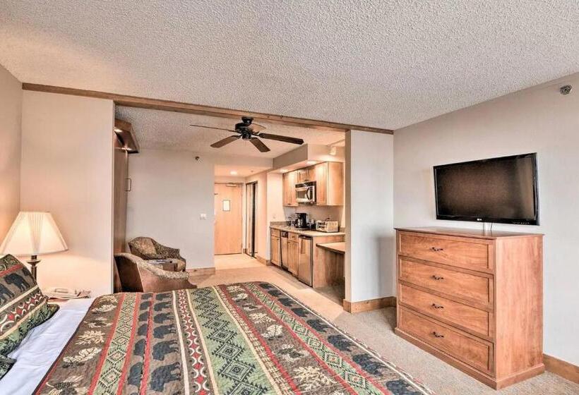 סטודיו סטנדרט עם נוף, Grand Lodge