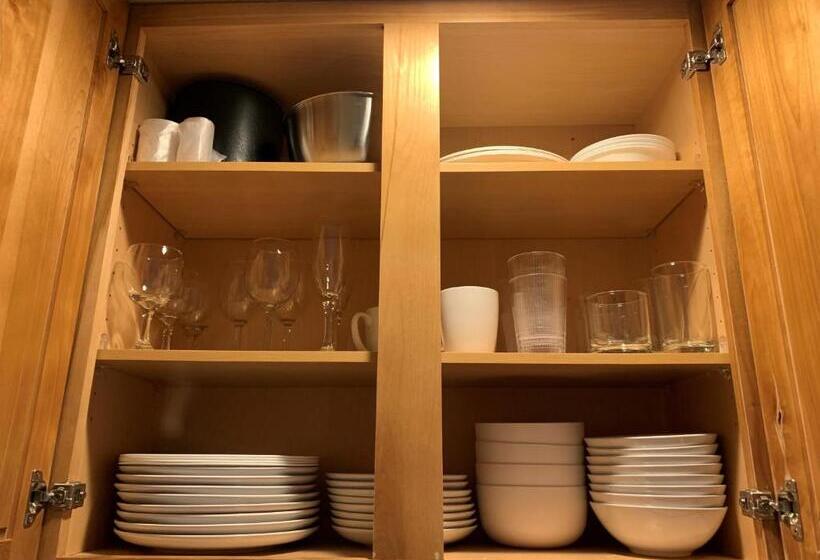 סטודיו סטנדרט עם נוף, Grand Lodge