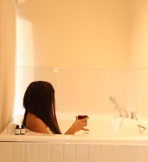 带阳台套房, Green Roof Hotel & Spa