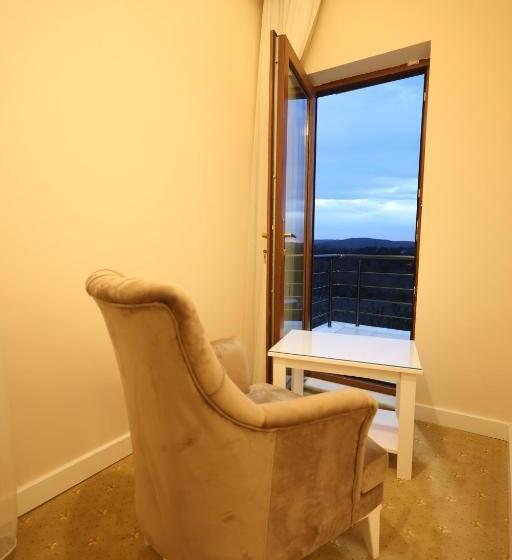 高级大房间, Green Roof Hotel & Spa