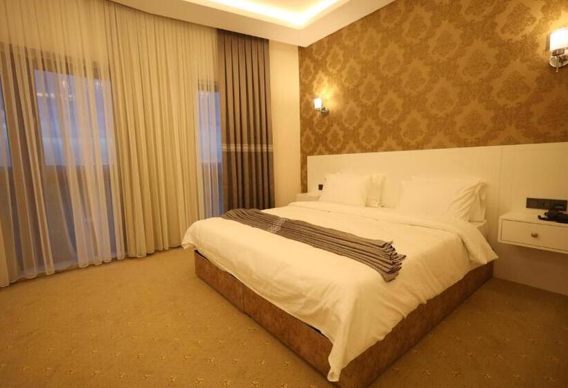 经济房, Green Roof Hotel & Spa