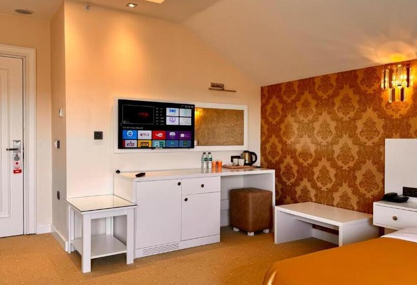 带阳台套房, Green Roof Hotel & Spa