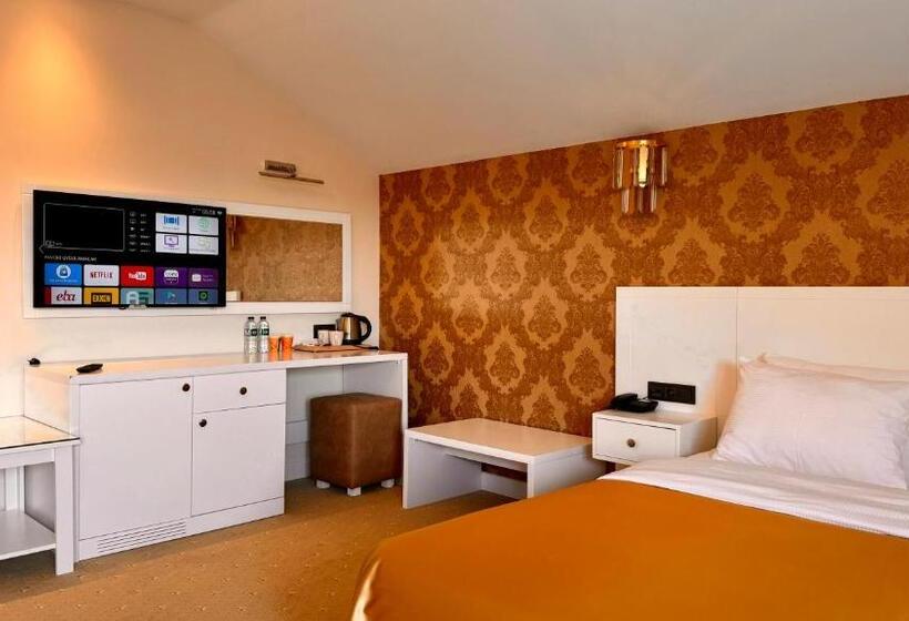 带阳台套房, Green Roof Hotel & Spa