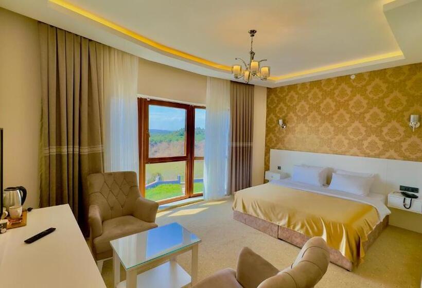经济房, Green Roof Hotel & Spa