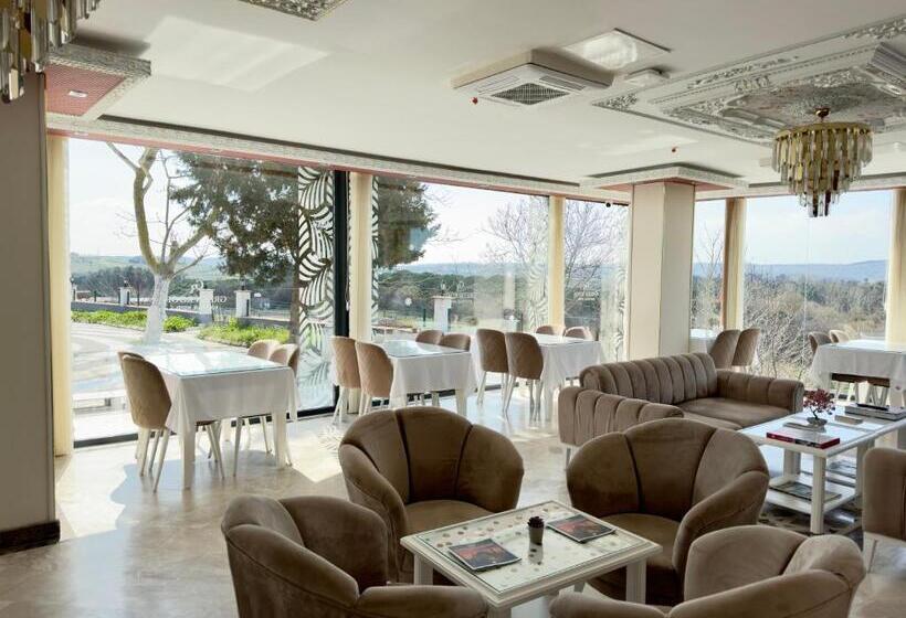 经济房, Green Roof Hotel & Spa