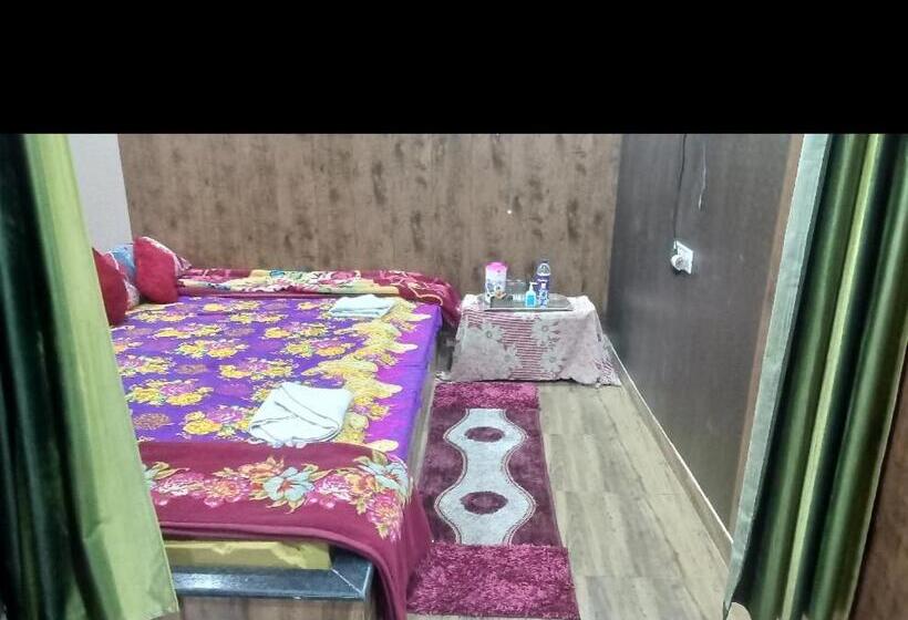 חדר משפחתי, New Natraj