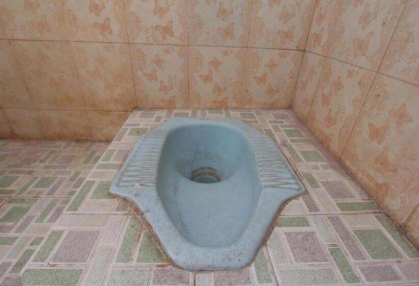 Номер Deluxe, Oyo Life 93153 Kos Jenggala