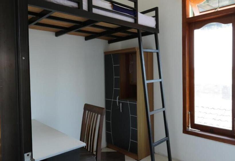 غرفة أساسية فردية, Spot On 93189 Rumah Berkah Syariah