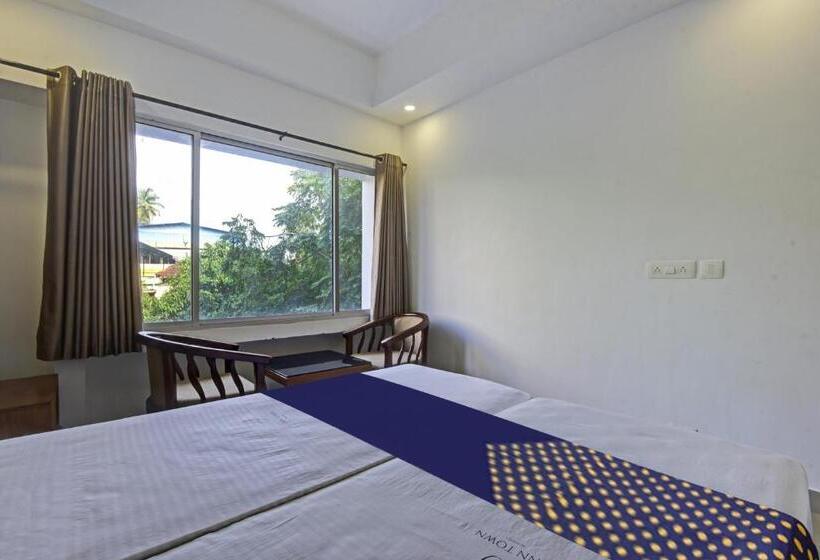 اتاق استاندارد, Spot On Inn Town Residency