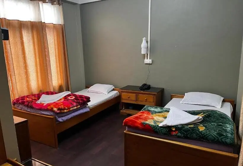 Economy-huone, Tourist Hut