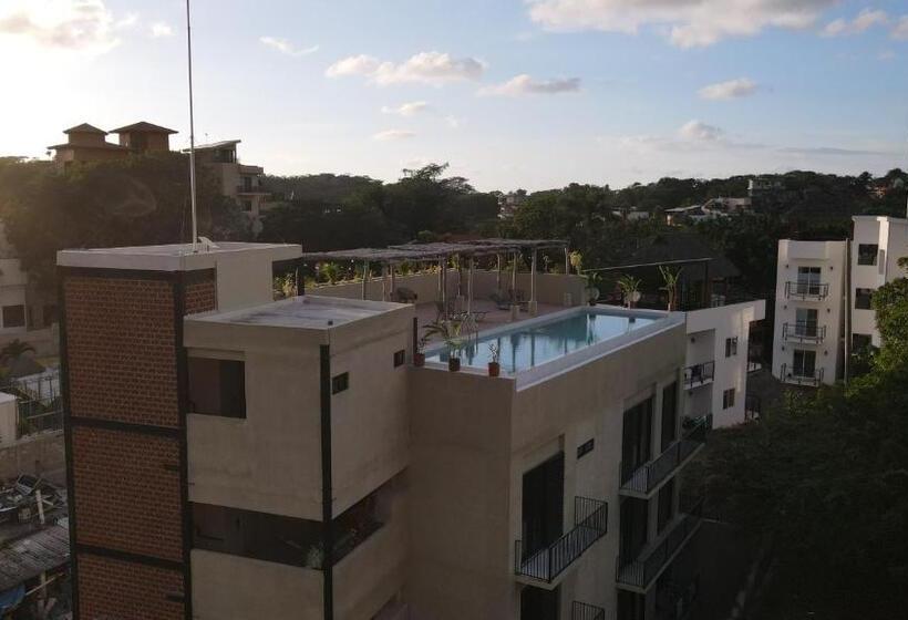 Deluxe Studio, Maramara More To Live