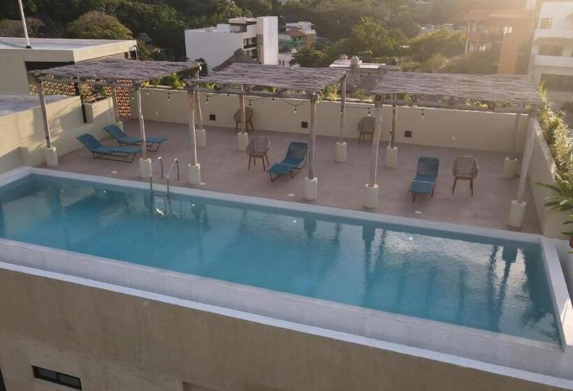 Студия Deluxe, Maramara More To Live