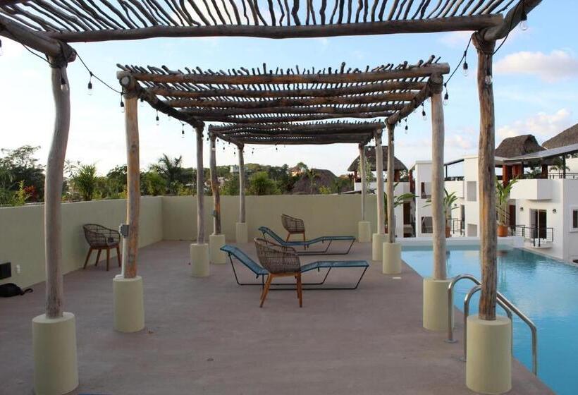 Studio Deluxe, Maramara More To Live