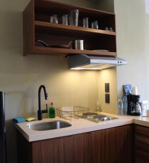 Suite, Maramara More To Live