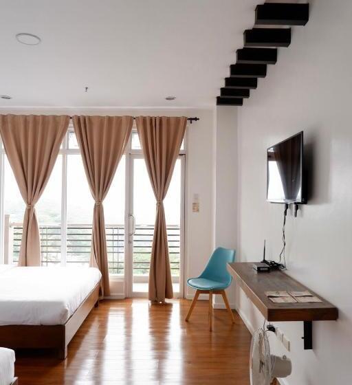 デラックスの4人部屋, Ecco Suites Baguio