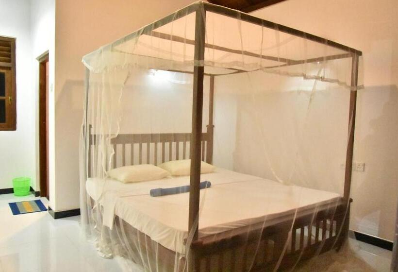 스탠다드 룸, Silent Cabana And Restaurant Marakolliya, Tangalle