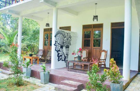 이코노미 룸, Silent Cabana And Restaurant Marakolliya, Tangalle