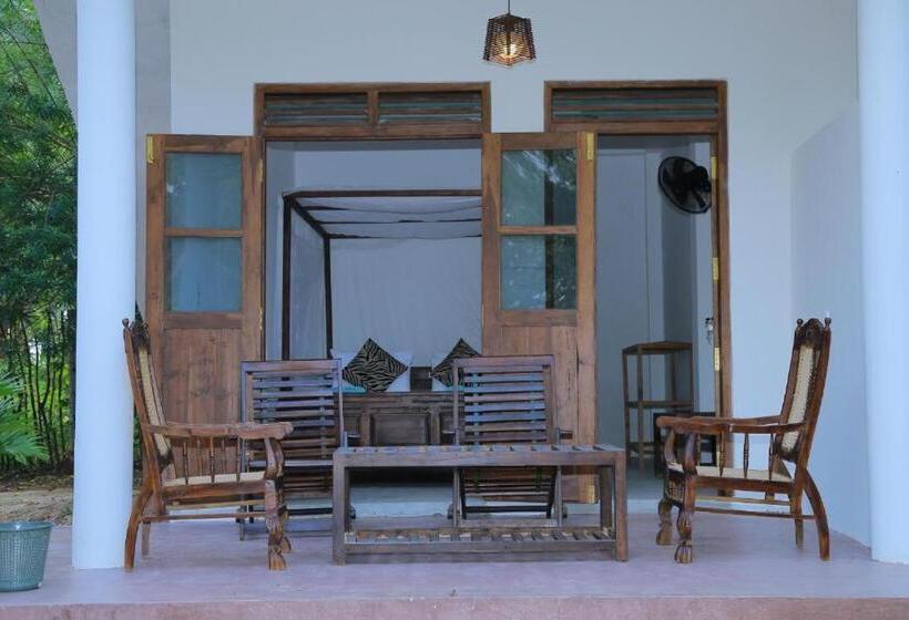 패밀리 룸, Silent Cabana And Restaurant Marakolliya, Tangalle