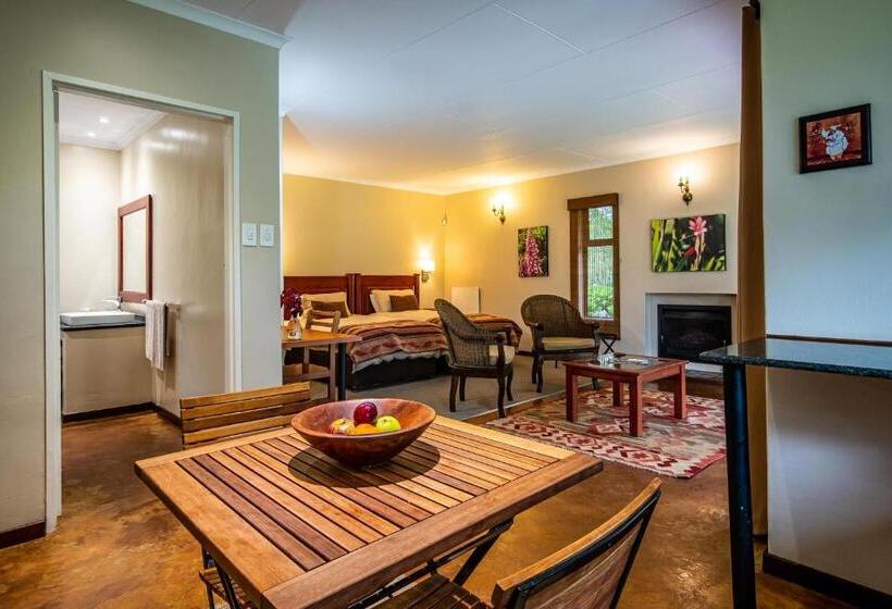 Номер Стандарт Вид на Сад, Kuhestan Farm Cottages