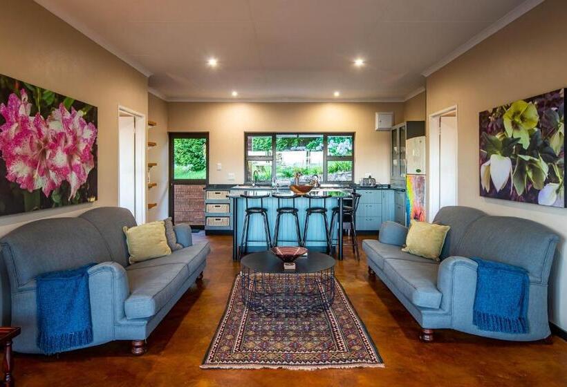 בית, 2 חדרי שינה, Kuhestan Farm Cottages