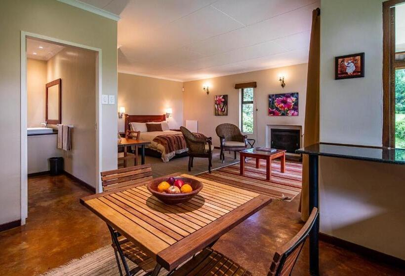 Номер Стандарт Вид на Сад, Kuhestan Farm Cottages
