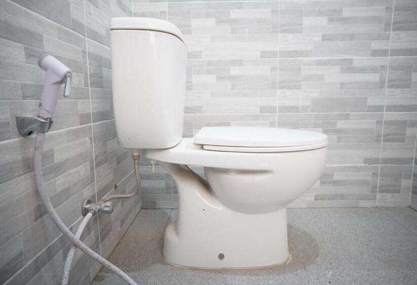 Camera Deluxe Letto King, Oyo 93185 Ayani Guest House