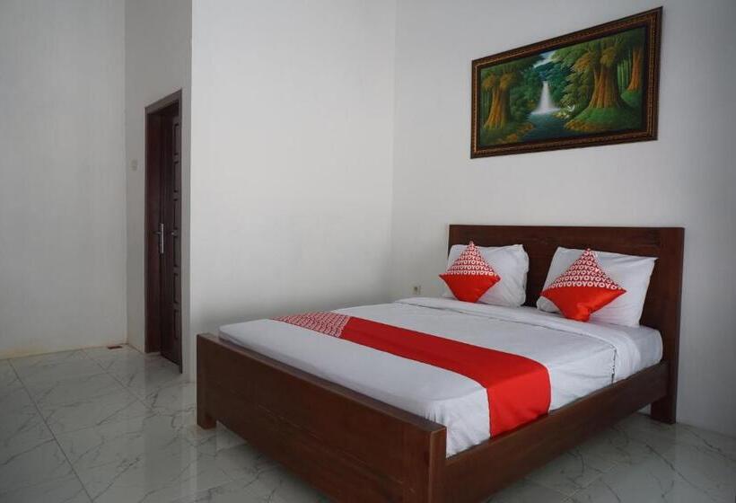 Camera Deluxe Letto King, Oyo 93185 Ayani Guest House