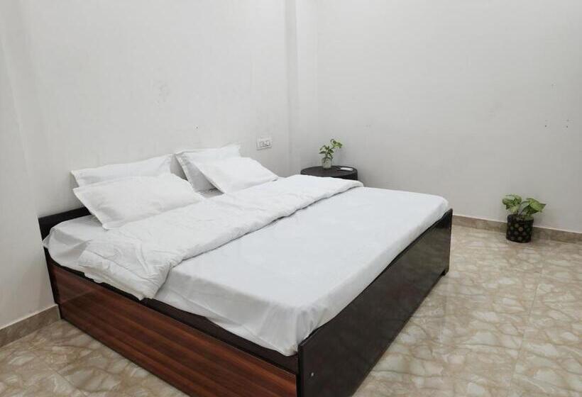 Номер Deluxe, Pitambara Dham